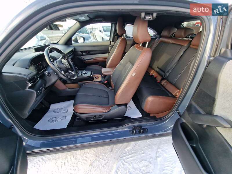 Внедорожник / Кроссовер Mazda MX-30 2020 в Виннице