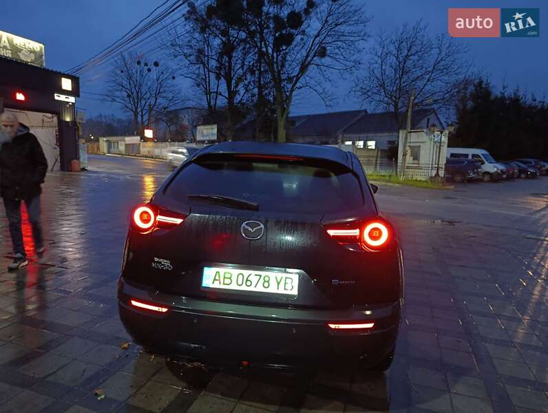 Внедорожник / Кроссовер Mazda MX-30 2020 в Виннице