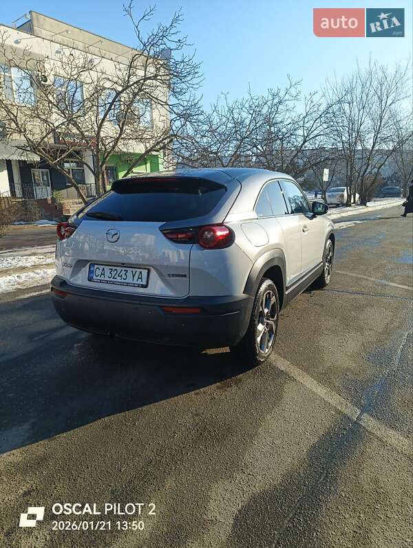 Внедорожник / Кроссовер Mazda MX-30 2020 в Черкассах