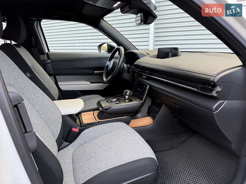 Внедорожник / Кроссовер Mazda MX-30 2020 в Ровно фото 24 Внедорожник / Кроссовер Mazda MX-30 2020 в Ровно