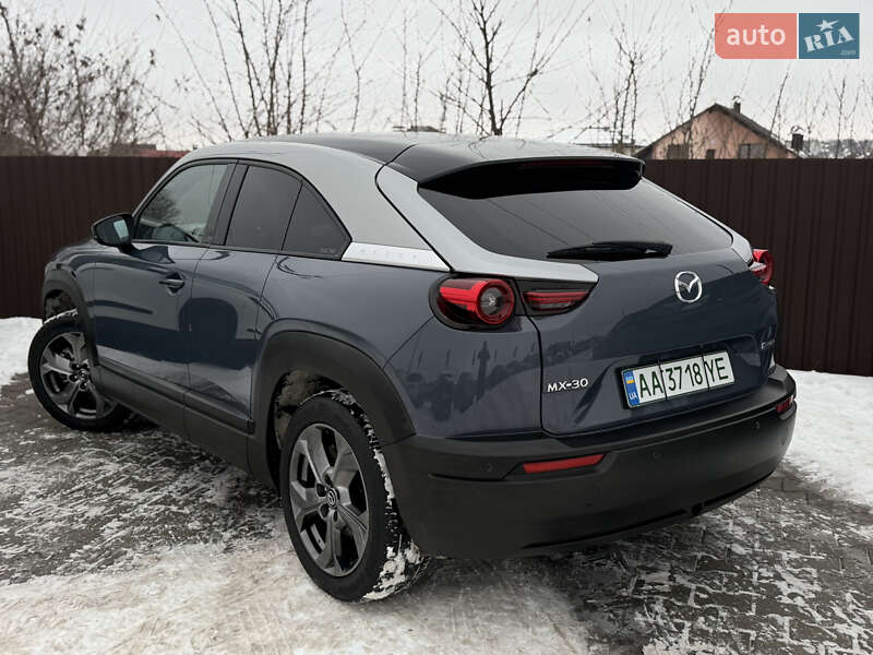 Внедорожник / Кроссовер Mazda MX-30 2020 в Виннице