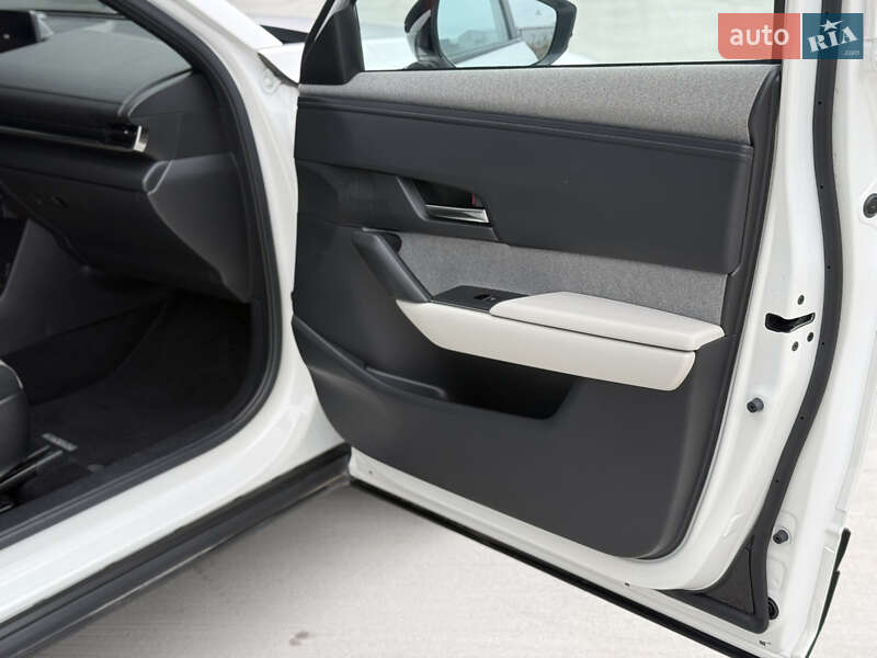 Внедорожник / Кроссовер Mazda MX-30 2021 в Броварах