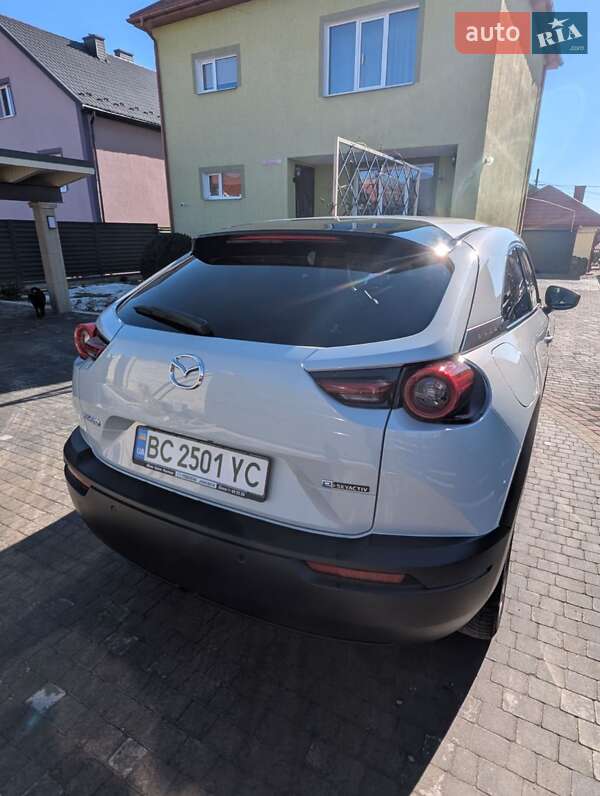 Внедорожник / Кроссовер Mazda MX-30 2020 в Городке
