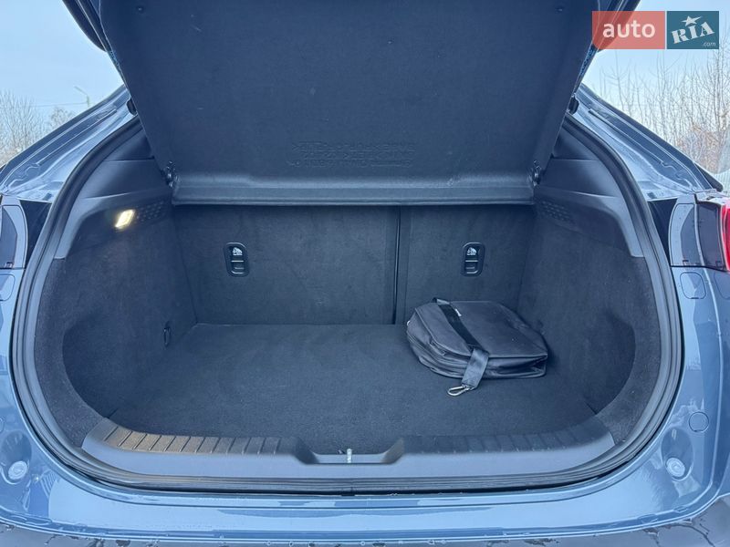 Позашляховик / Кросовер Mazda MX-30 2020 в Дубні