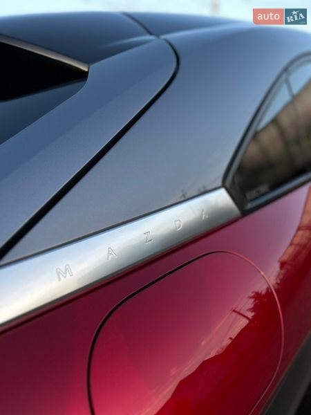 Внедорожник / Кроссовер Mazda MX-30 2020 в Ивано-Франковске