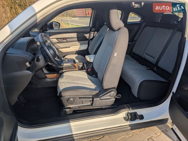 Внедорожник / Кроссовер Mazda MX-30 2021 в Дрогобыче