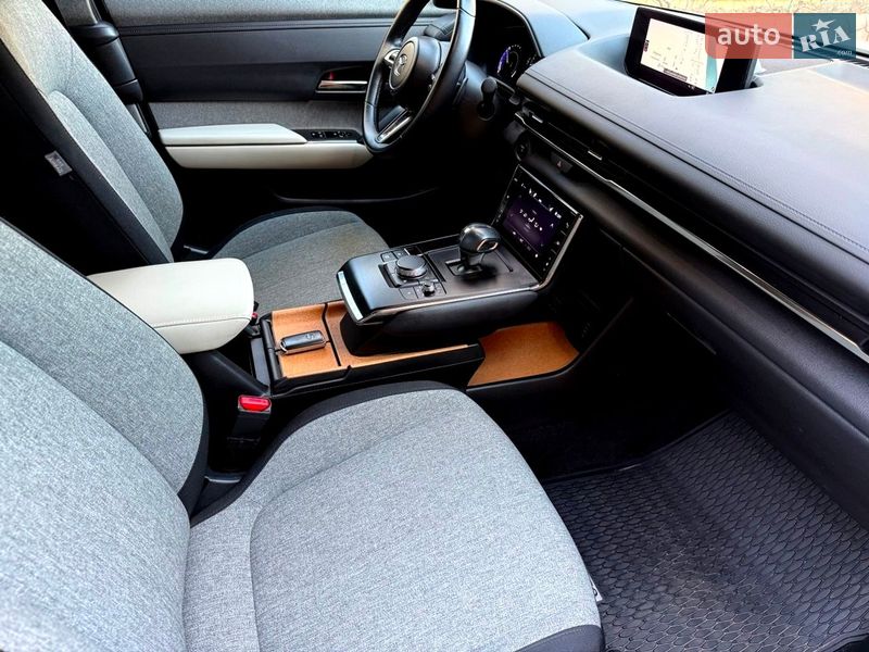 Внедорожник / Кроссовер Mazda MX-30 2022 в Хмельницком