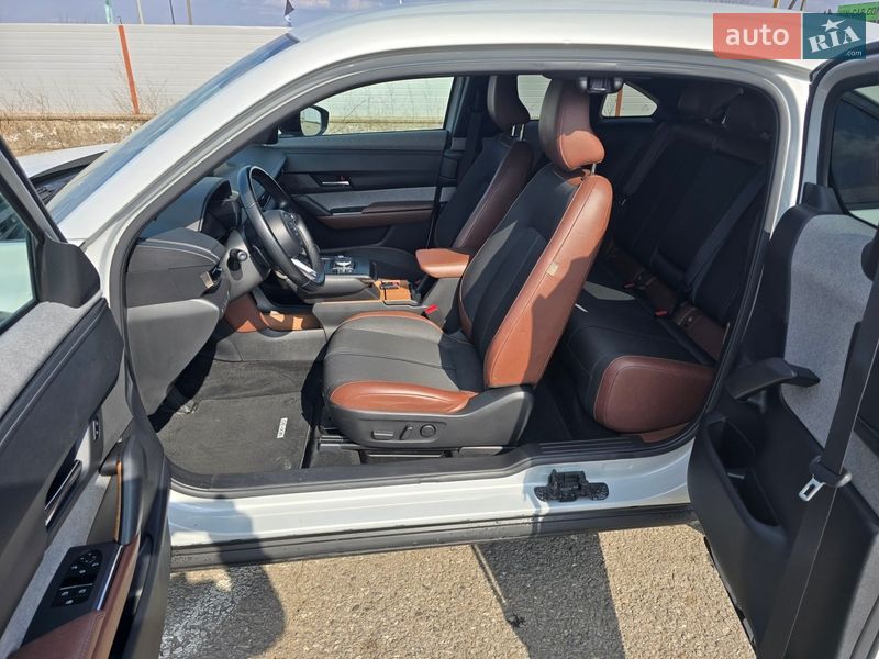 Внедорожник / Кроссовер Mazda MX-30 2020 в Виннице