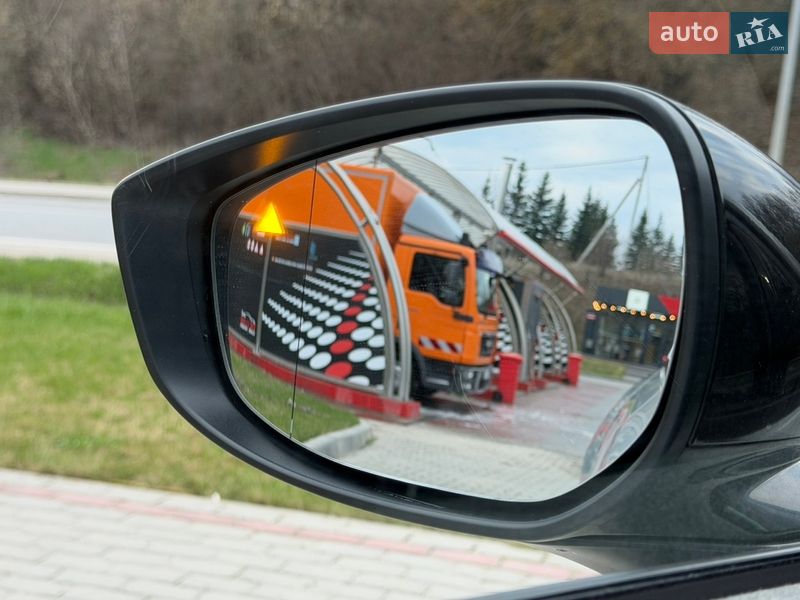 Внедорожник / Кроссовер Mazda MX-30 2020 в Тернополе