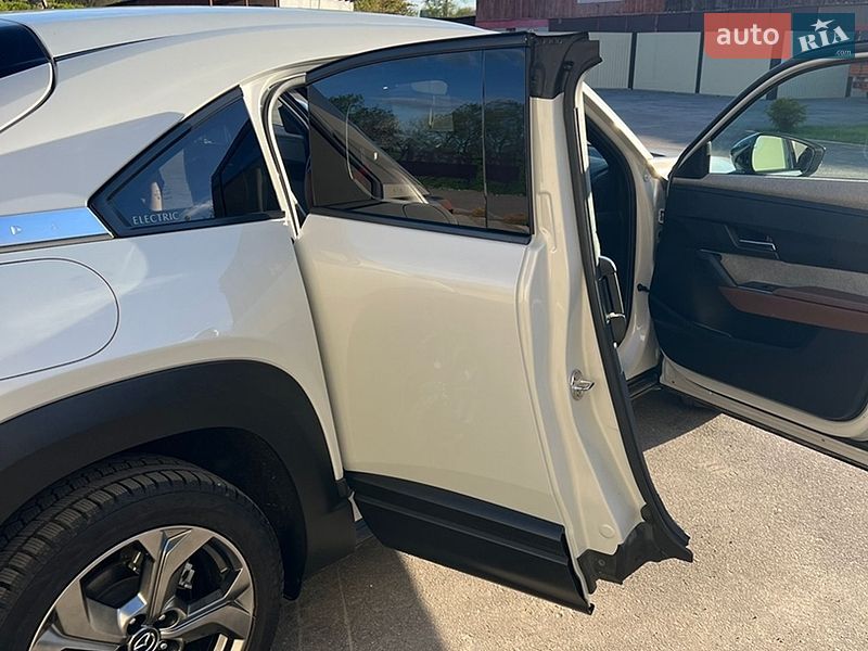 Внедорожник / Кроссовер Mazda MX-30 2020 в Стрые