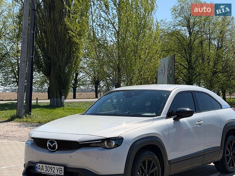 Внедорожник / Кроссовер Mazda MX-30 2020 в Киеве