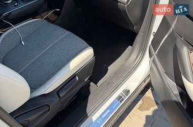 Внедорожник / Кроссовер Mazda MX-30 2020 в Киеве
