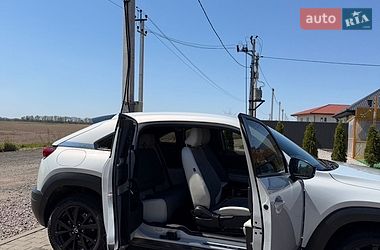 Внедорожник / Кроссовер Mazda MX-30 2020 в Киеве