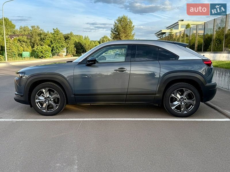Внедорожник / Кроссовер Mazda MX-30 2021 в Киеве