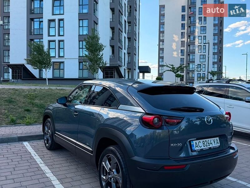 Внедорожник / Кроссовер Mazda MX-30 2021 в Луцке