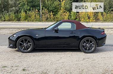 Родстер Mazda MX-5 2017 в 