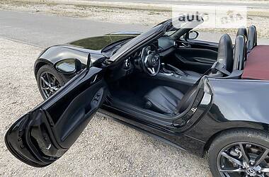 Родстер Mazda MX-5 2017 в 