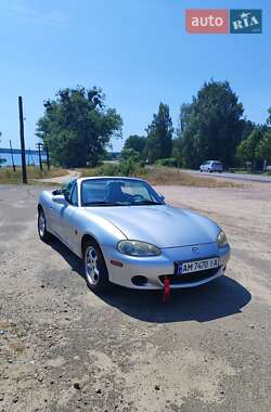 Родстер Mazda MX-5 2001 в 