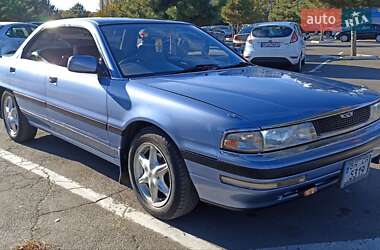 Седан Mazda Persona 1989 в 