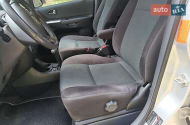 Минивэн Mazda Premacy 2004 в  фото 16 Минивэн Mazda Premacy 2004 в