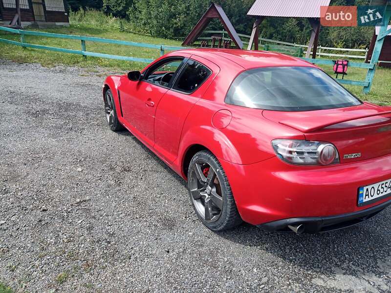 Купе Mazda RX-8 2004 в Воловцю