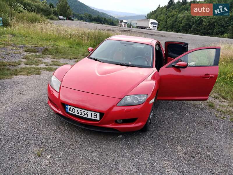 Купе Mazda RX-8 2004 в Воловцю