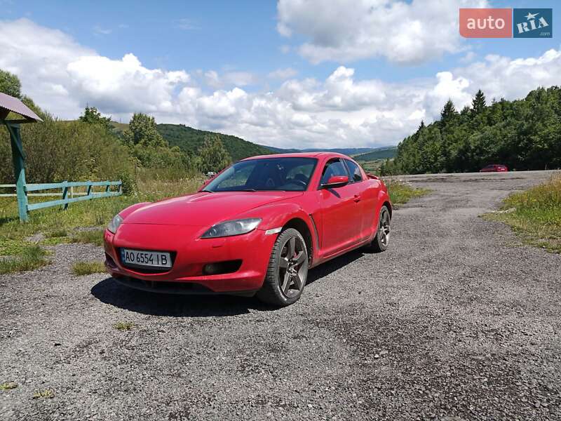 Купе Mazda RX-8 2004 в Воловцю
