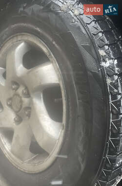 Внедорожник / Кроссовер Mazda Tribute 2004 в 