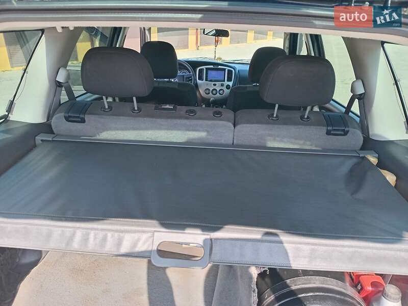 Позашляховик / Кросовер Mazda Tribute 2005 в Почаєві