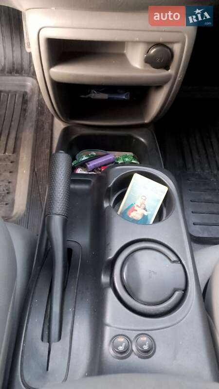Внедорожник / Кроссовер Mazda Tribute 2001 в Запорожье