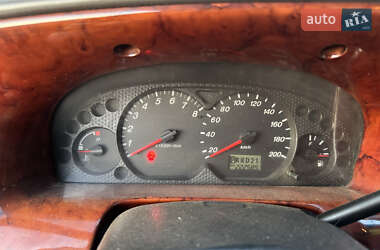 Внедорожник / Кроссовер Mazda Tribute 2002 в 