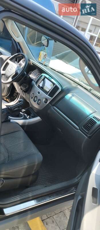 Позашляховик / Кросовер Mazda Tribute 2004 в Львові