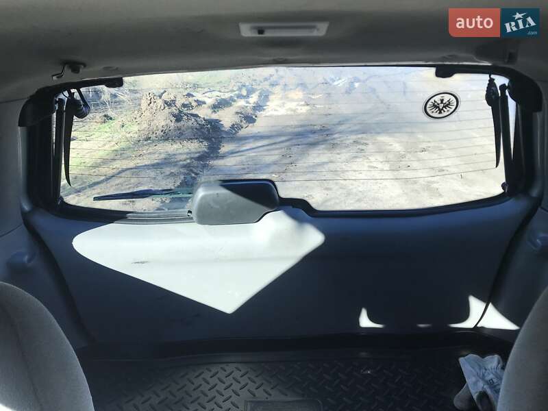 Внедорожник / Кроссовер Mazda Tribute 2001 в Харькове