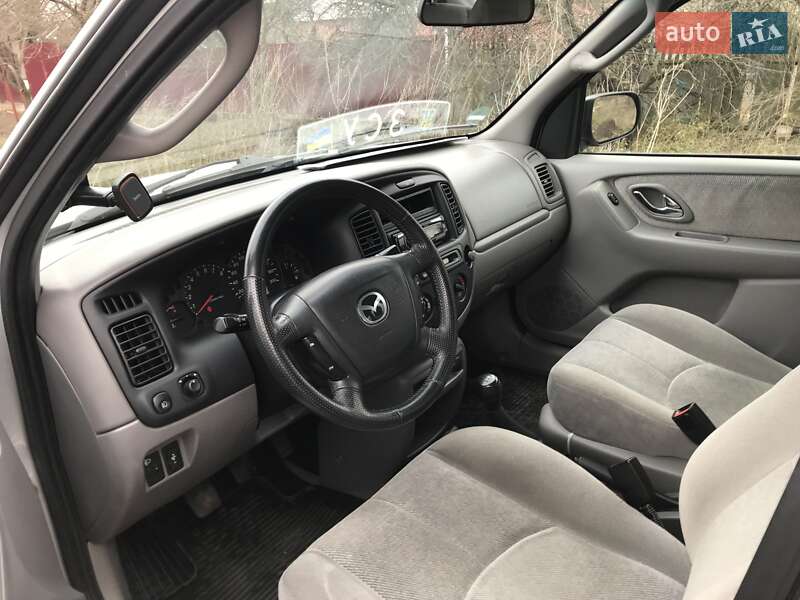 Внедорожник / Кроссовер Mazda Tribute 2001 в Харькове
