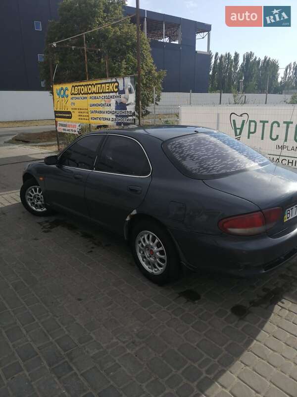 Седан Mazda Xedos 6 1994 в Херсоне