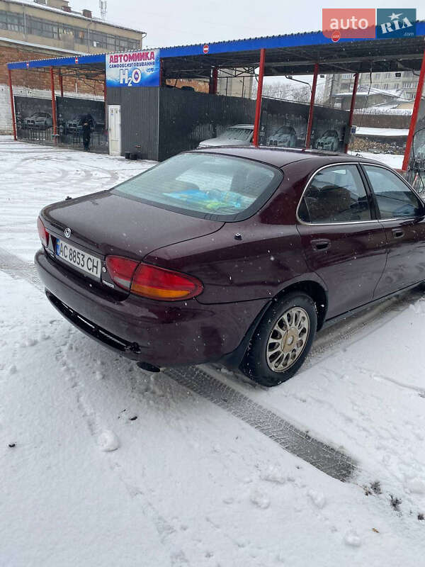 Седан Mazda Xedos 6 1997 в Черновцах