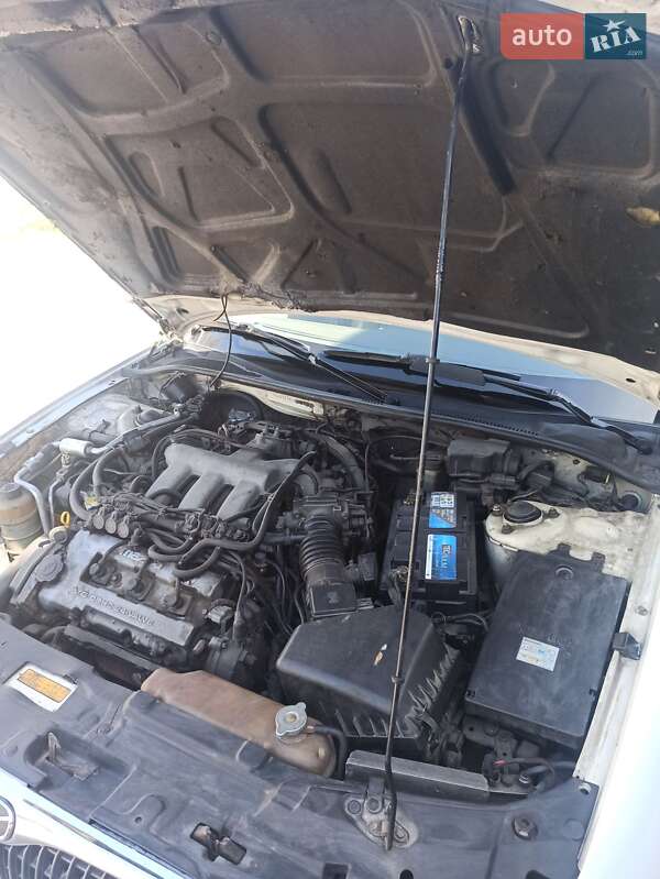 Седан Mazda Xedos 9 1994 в Киеве