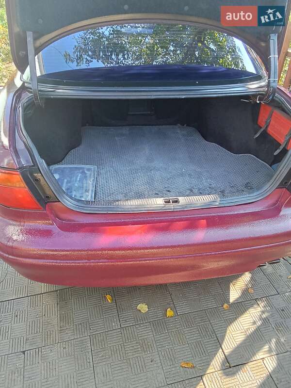 Седан Mazda Xedos 9 1995 в Чугуеве