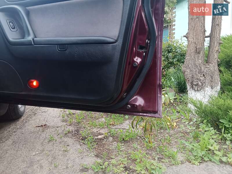 Седан Mazda Xedos 9 1995 в Чугуеве