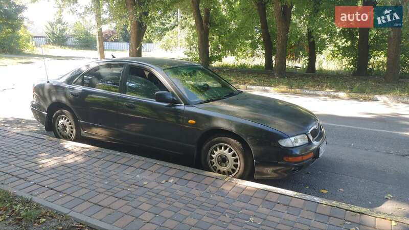 Седан Mazda Xedos 9 1995 в Святопетрівське