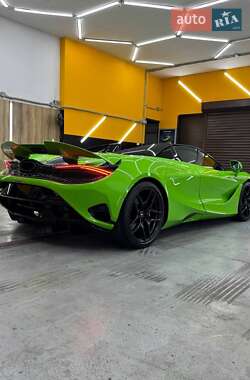 Родстер McLaren 750S 2024 в 