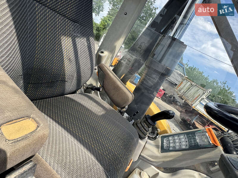 Колісний екскаватор Mecalac 12MXT 2010 в Недобоївцях