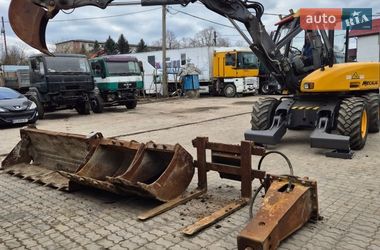 Колесный экскаватор Mecalac 12MXT 2011 в Бучаче