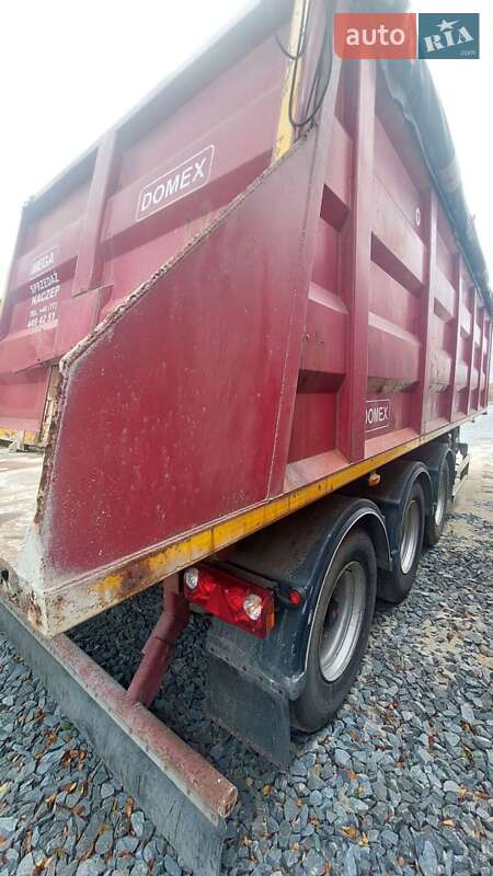 Самоскид напівпричіп MEGA SAF 2006 в Рівному