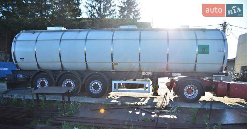 Цистерна полуприцеп Menci SA 2007 в Львове