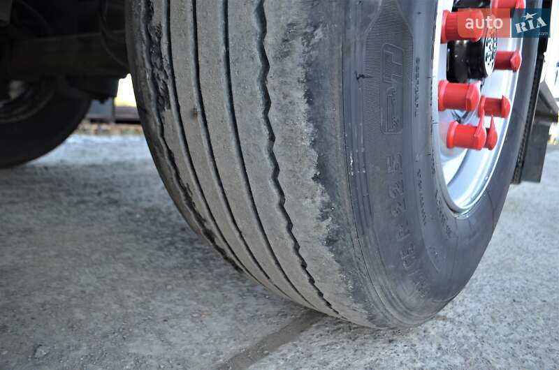 Цистерна полуприцеп Menci SA 2007 в Львове