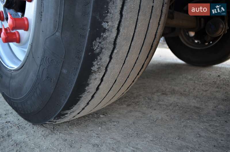 Цистерна полуприцеп Menci SA 2007 в Львове