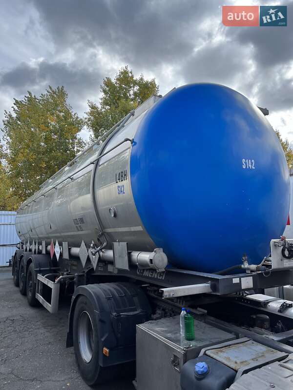 Цистерна полуприцеп Menci SA 2008 в Киеве фото Цистерна полуприцеп Menci SA 2008 в Киеве