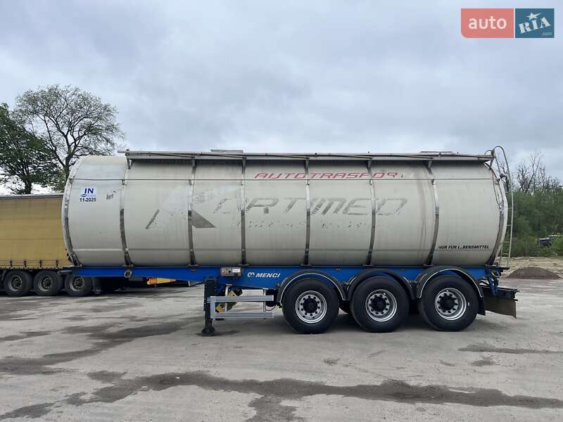 Цистерна Menci SA 2007 в Львове