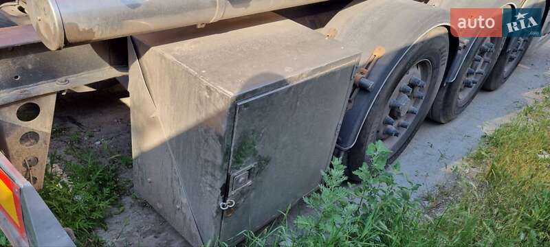 Цистерна напівпричіп Menci SA 2008 в Дніпрі